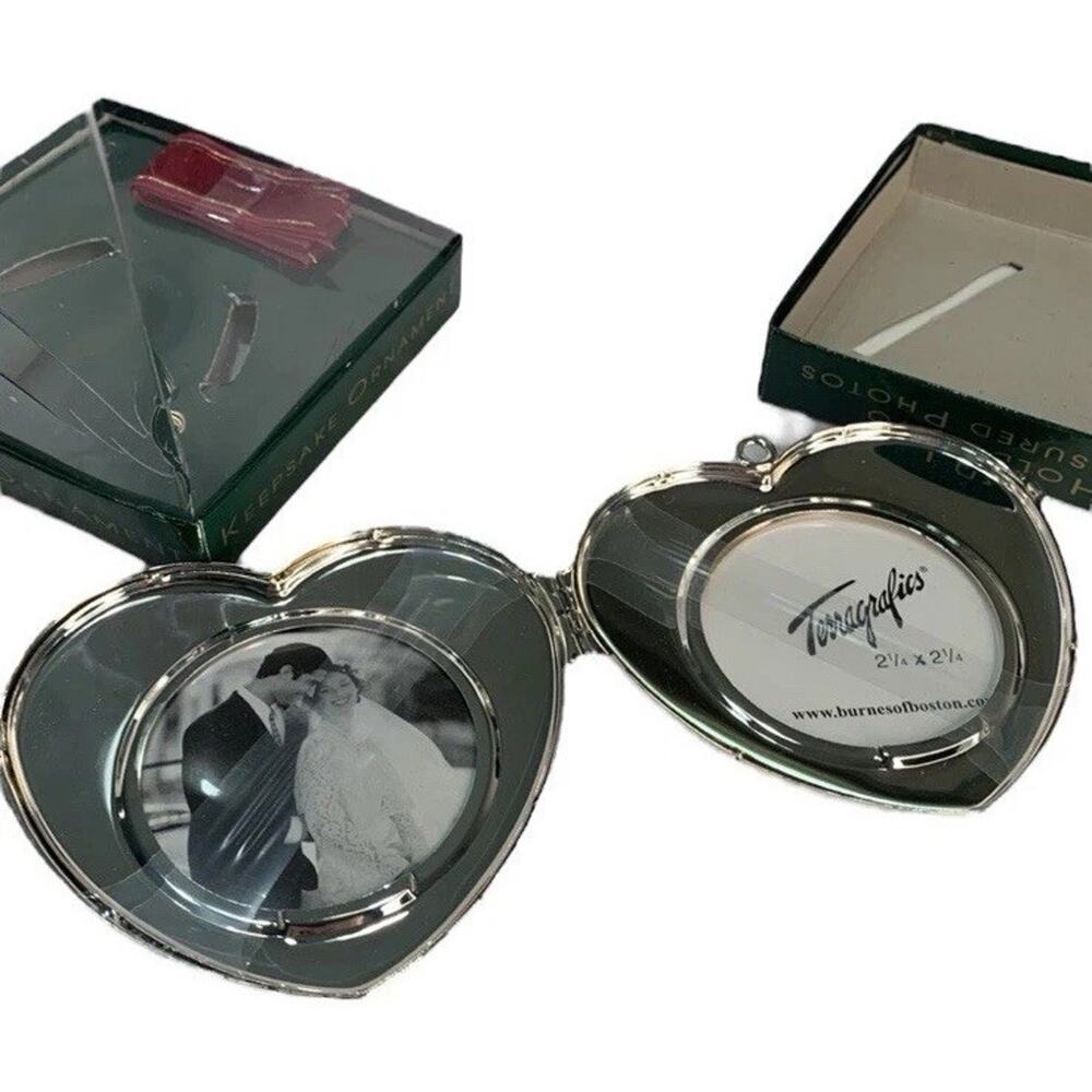 Locket Keepsake‎ Holiday Ornament 2 Photos 2000 Terragrafics Burnes Of Boston